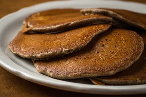 Buckwheat Pancakes (445/990 cal)