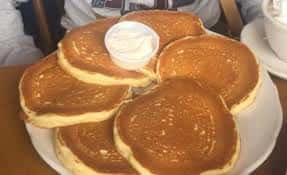 Buttermilk Pancakes (465/930 cal)