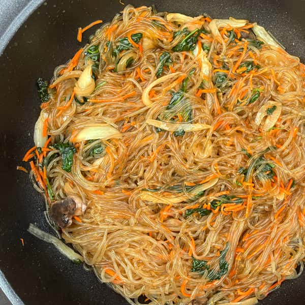 Japchae Noodle Plate (vegan)