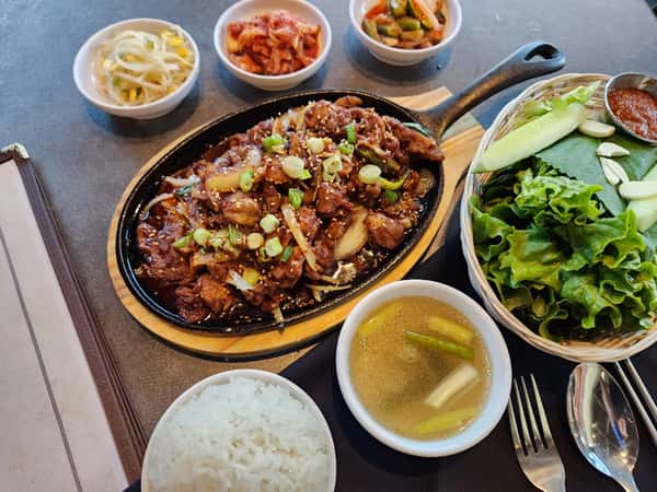 Korean Spicy Pork Ssambap 