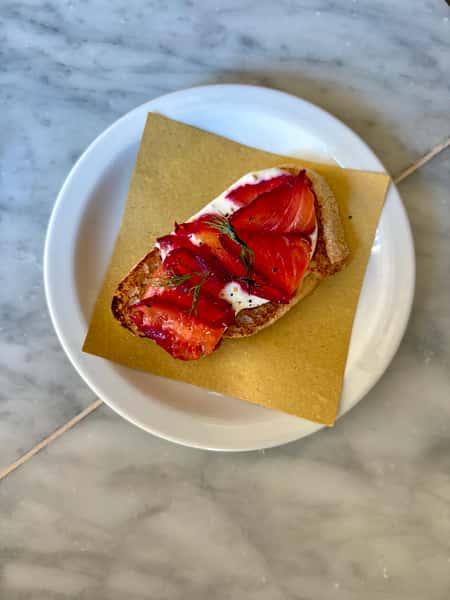 Cured salmon & mascapone crostino
