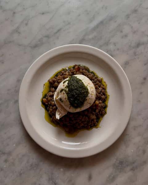 We’re coming to the last few weeks of being able to get the winter version of our burrata with lentils & herb oil, before the lentils switch for something a bit more springlike.
#burrata #lentils #seasonaldishes #italiancheese