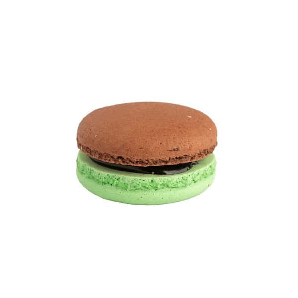Dubai Chocolate Macaron