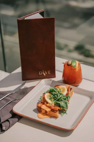 Dive food & Cocktail