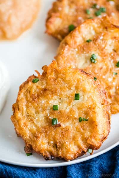 Potato latkes (3-half dollar) w/ apple sauce and sour cream