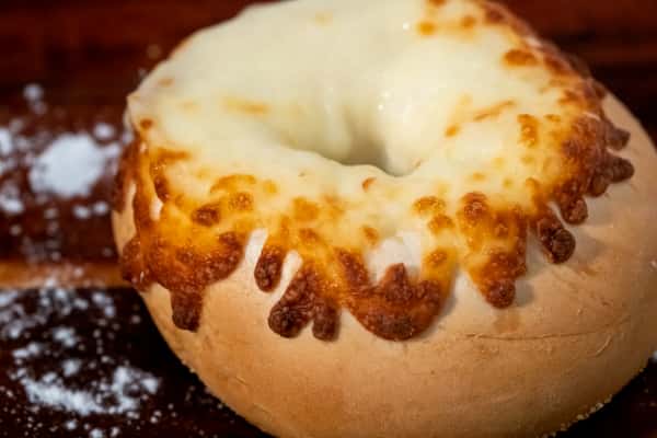 Bagel_Asiago