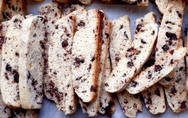 NUT AND RAISIN MANDEL BREAD