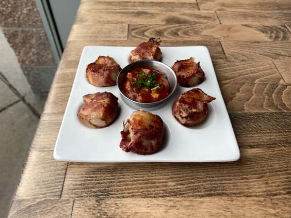 BACON-WRAPPED SEA SCALLOPS
