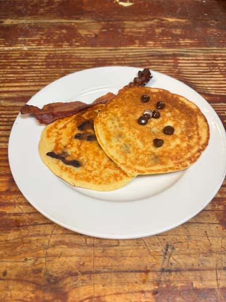 Kid's Choco Chip Pancakes (3)