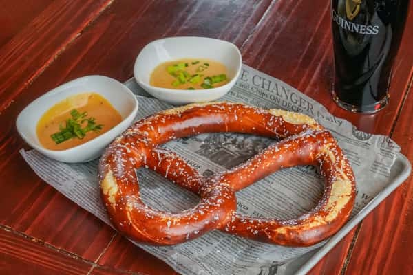 OCT JUMBO PRETZEL