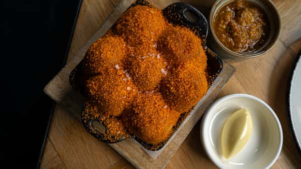Cast Iron "Monkey Buns"