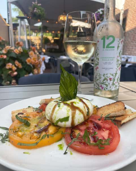It may be hot, but patio season in New England is fleeting, so you can bet you’ll find us here enjoying every minute of it!! 

Burrata Plate with local heirloom tomatoes from @beanfarm1971

12 e mezzo unoaked organic Chardonnay from Puglia, Italy 

🍅❤️🍅❤️🍅❤️🍅