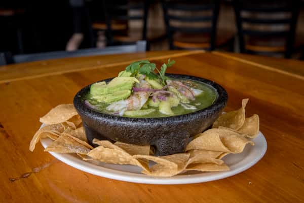 Aguachile Molcajete