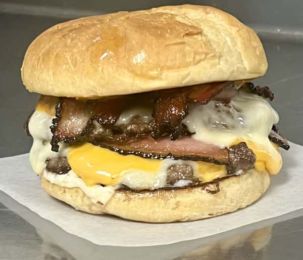 Colossal Bacon Cheeseburger