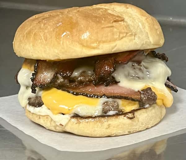 Colossal Bacon Cheeseburger