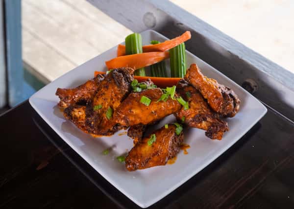 CHICKEN WINGS