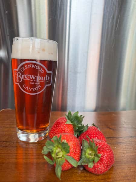 16 oz. Strawberry Daze