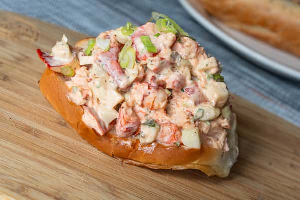 New England Style Lobster Roll