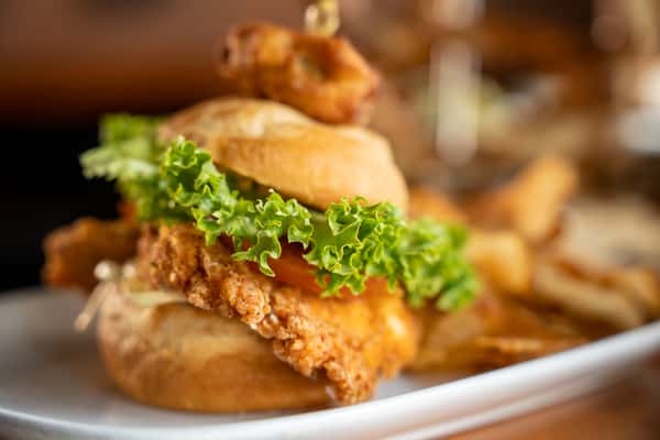 FRIED CHICKEN SANDWICH