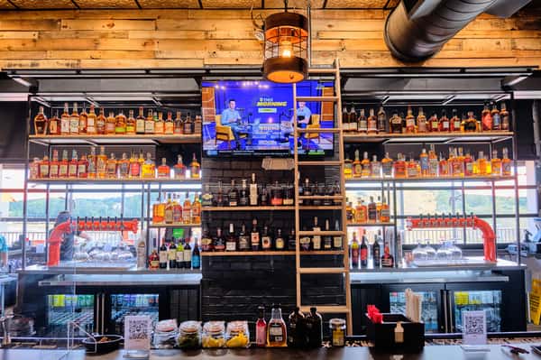 bar