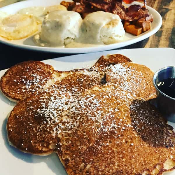MICKEY MOUSE PANCAKES