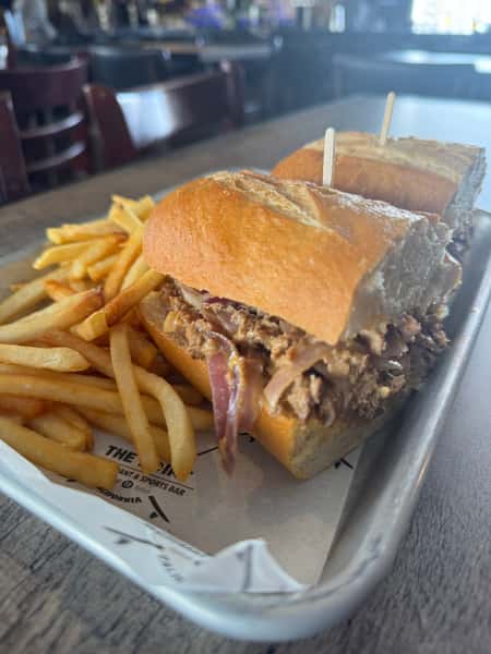PHILLY CHEESE STEAK SANDWICH