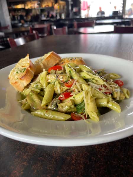CHICKEN PESTO PASTA