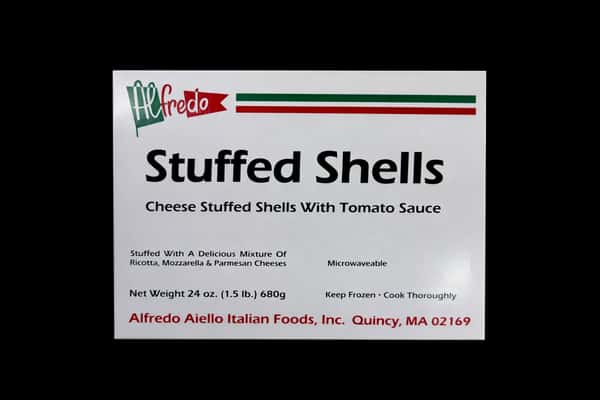 Alfredo Stuffed Shells with sauce
