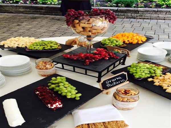 fruit and cheese plattres