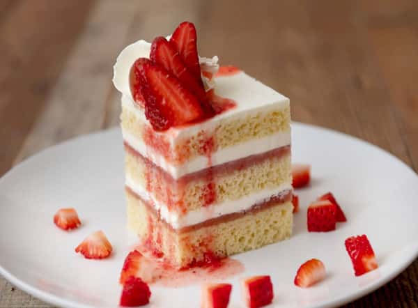 strawberry layered cake