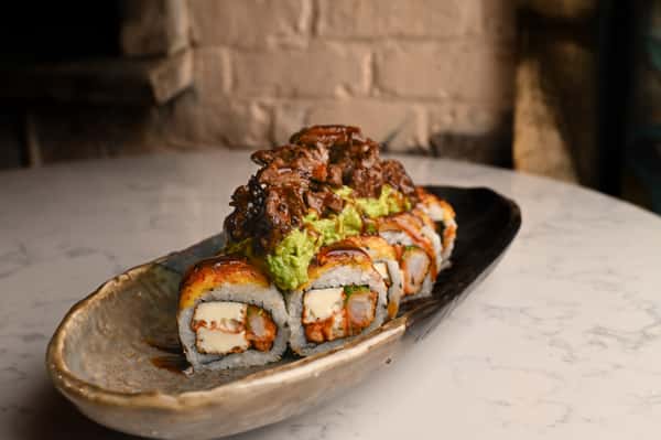Mar Y Tierra Roll