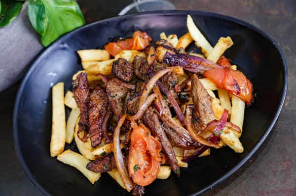 Lomo Saltado