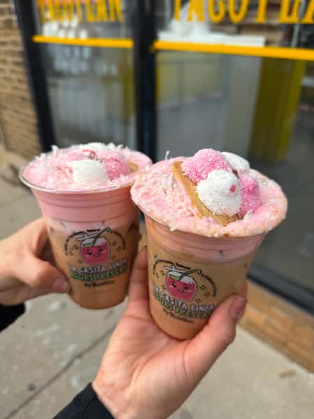 Cloudy Sponch Iced Latte (24 oz) 🍓🥥