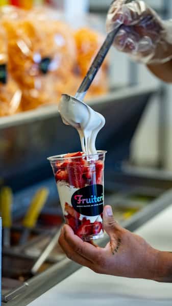 Fresas con Crema - Strawberries & Cream