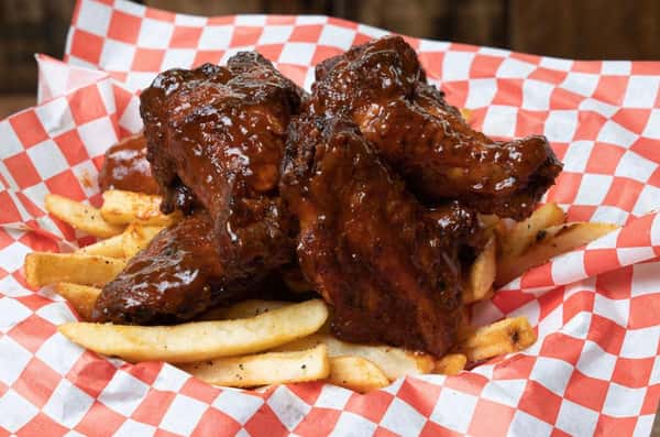 Monday's Fried Chicken Wing Basket