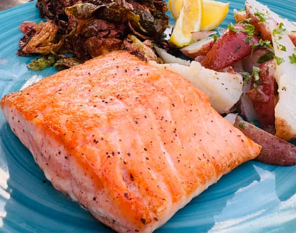 SEARED FAROE SALMON