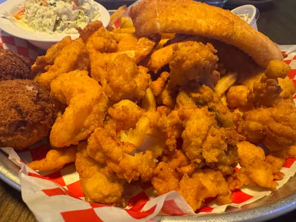 HOOKED BIG DADDY SEAFOOD PLATTER