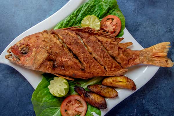 42. Pargo Entero Frito - Fried Whole Red Snapper