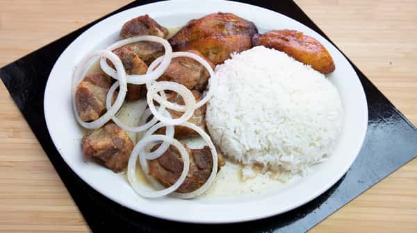 2. Macitas de Puerco Fritas - Fried Pork Chunks