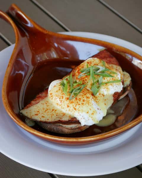 Classic Eggs Benedict