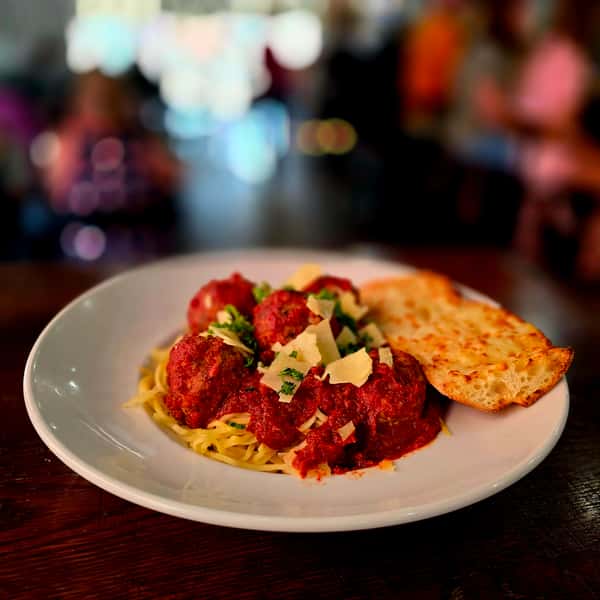 Spaghetti & Meatballs