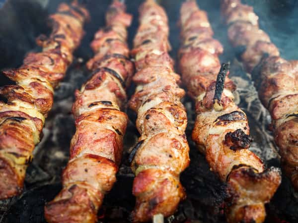 juicy-grilled-meat-skewers-over-charcoal-with-sm