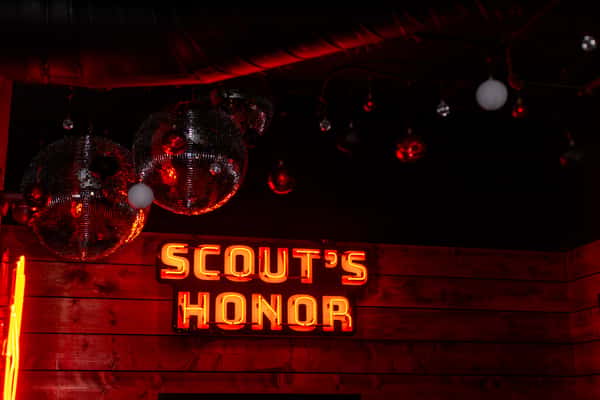 Scouts sign