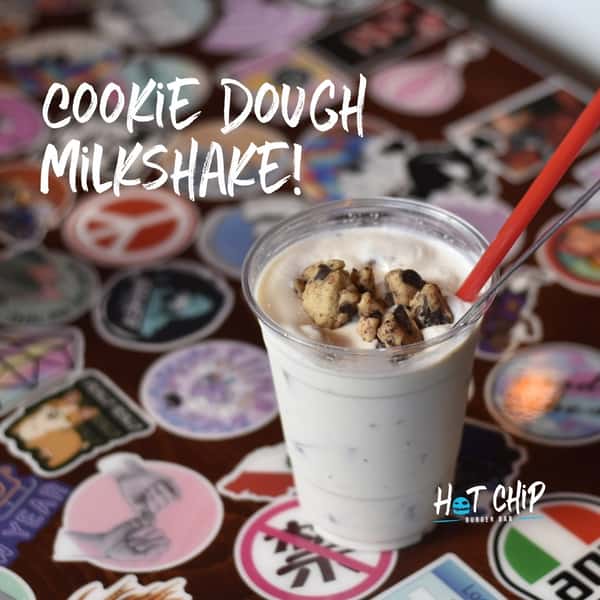 🍪COOKIE DOUGH MILKSHAKE🥤?! Yes please! 👌
.
Grab a frosty milkshake, good any time of the year! 🥶❄️🍦(We don’t care that it's October in MN...)
.
Oh, and did we mention, this can be VEGAN! 🌱 Yeah, VEGAN cookie dough milkshake... heaven is real, and it's at Hot Chip Burger Bar!
.
 #supportsmallbusiness #restaurant #minnesota #supportlocal #burgers #hotchip #rochmn #rochestermn #hotchipburgers #hotchipburgerbar #supportlocalbusiness #rochestervegan #veganburger #vegan #veganfood #milkshake #milkshakes #veganmilkshake #veganmilkshakes #cookie #cookiedough #cookiedoughmilkshake