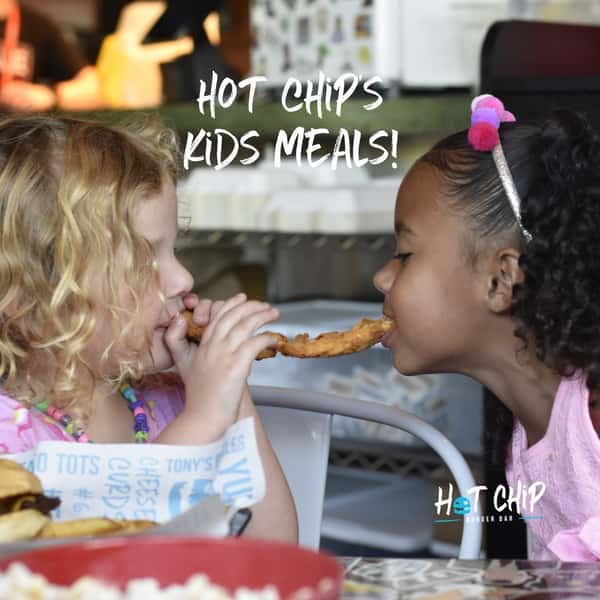 Can't forget the kids meal! 👯‍♀️
.
Kids single-patty cheeseburger 🍔(can be made 🌱vegan🌱) comes with a drink 🥤-- add on fries 🍟 for +$3
.
Kids chicken fingers platter 🍗(can be made 🌱vegan🌱) comes with ranch and a drink 🥤-- add on fries 🍟 for +$3
.
Which kids meal would YOU choose?!
.
 #rochestervegan #veganburger #vegan #veganfood #supportsmallbusiness #restaurant #minnesota #supportlocal #burgers #hotchip #rochmn #rochestermn #hotchipburgers #hotchipburgerbar #supportlocalbusiness #kidsmeal #kidsmeals #kids #kidsfood #chickentenders