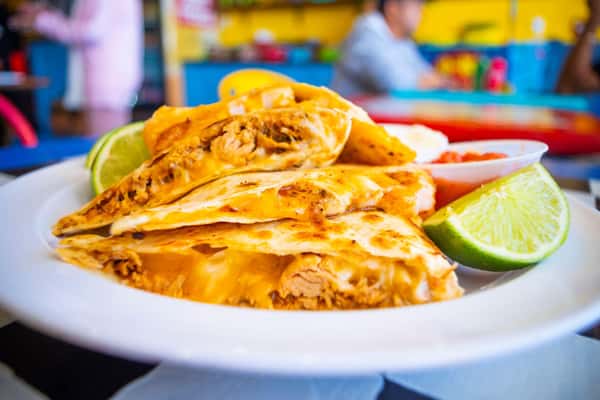 GRILLED CHICKEN QUESADILLA