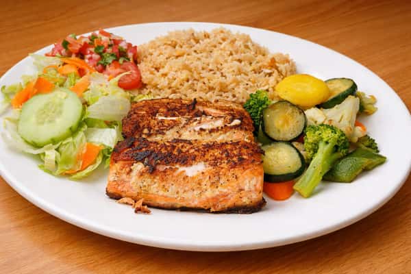Salmón a la Plancha / Grilled Salmon
