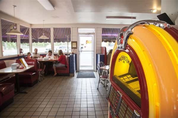Interior shot of the restaurant with a jukebox