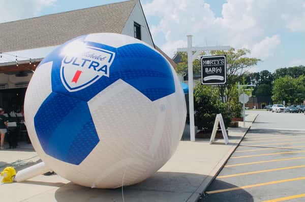 ⚽️An Unforgettable Sunday Afternoon, giving away World Cup Tickets with @michelobultra 🍻

🎉Kathleen & a guest are headed to Morocco/Haiti Match next week🎉

Thank you to the @cowartfamilyy for coming to watch/play/face paint - even some staff got in on the shootout action! 

We got matches & more all week, 6/16-6/21 schedule will release on @funwoodyrestaurants Vamos Funwoody 🔥🇺🇸

#fifaworldcup2026 #dunwoody #funwoody #atlrestaurants #ultra