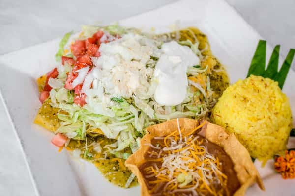 Abuelitas 3 Enchiladas